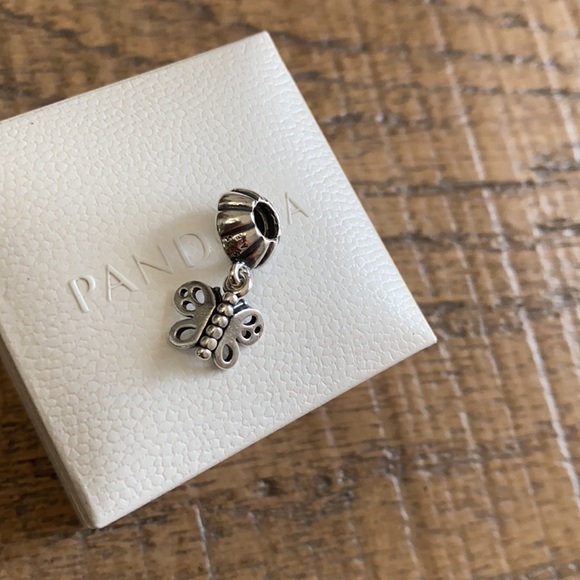 Authentic PANDORA BEST FRIENDS FOREVER BUTTERFLY - Picture 4 of 5
